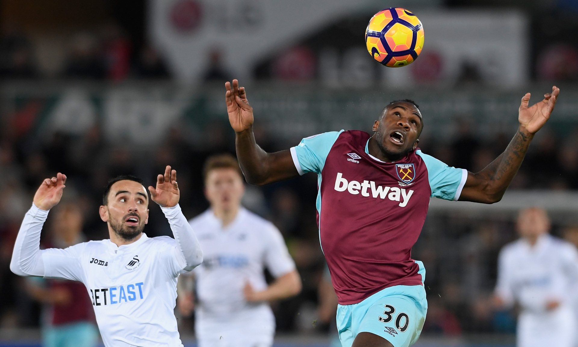 中场球员如 中场球员如